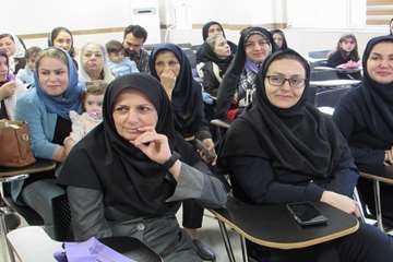 گرامیداشت روز جهانی کودک نارس سال 1404 در مرکز آموزشی درمانی 17 شهریور