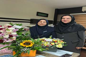 تبریک روز پرستار به مدیر پرستاری مرکز آموزشی درمانی 17 شهریور