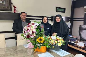 تبریک روز پرستار به مدیر پرستاری مرکز آموزشی درمانی 17 شهریور