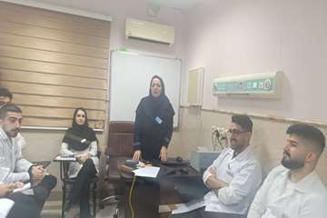 آموزش موازین ایمنی و کنترل عفونت به دانشجویان پرستاری 