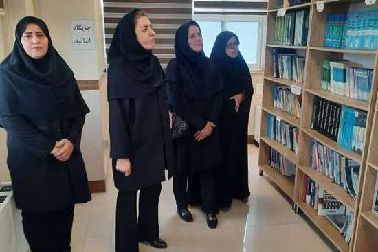 بازدید مدیر اطلاع‌رسانی پزشکی و منابع علمی دانشگاه از کتابخانه مرکز آموزشی درمانی 17 شهریور 