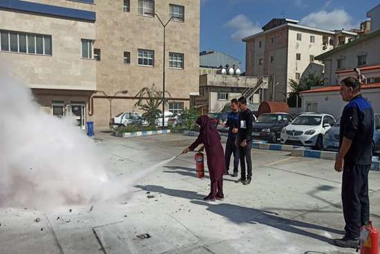 برگزاری مانور مقابله با آتش‌سوزی در مرکز آموزشی درمانی 17 شهریور  